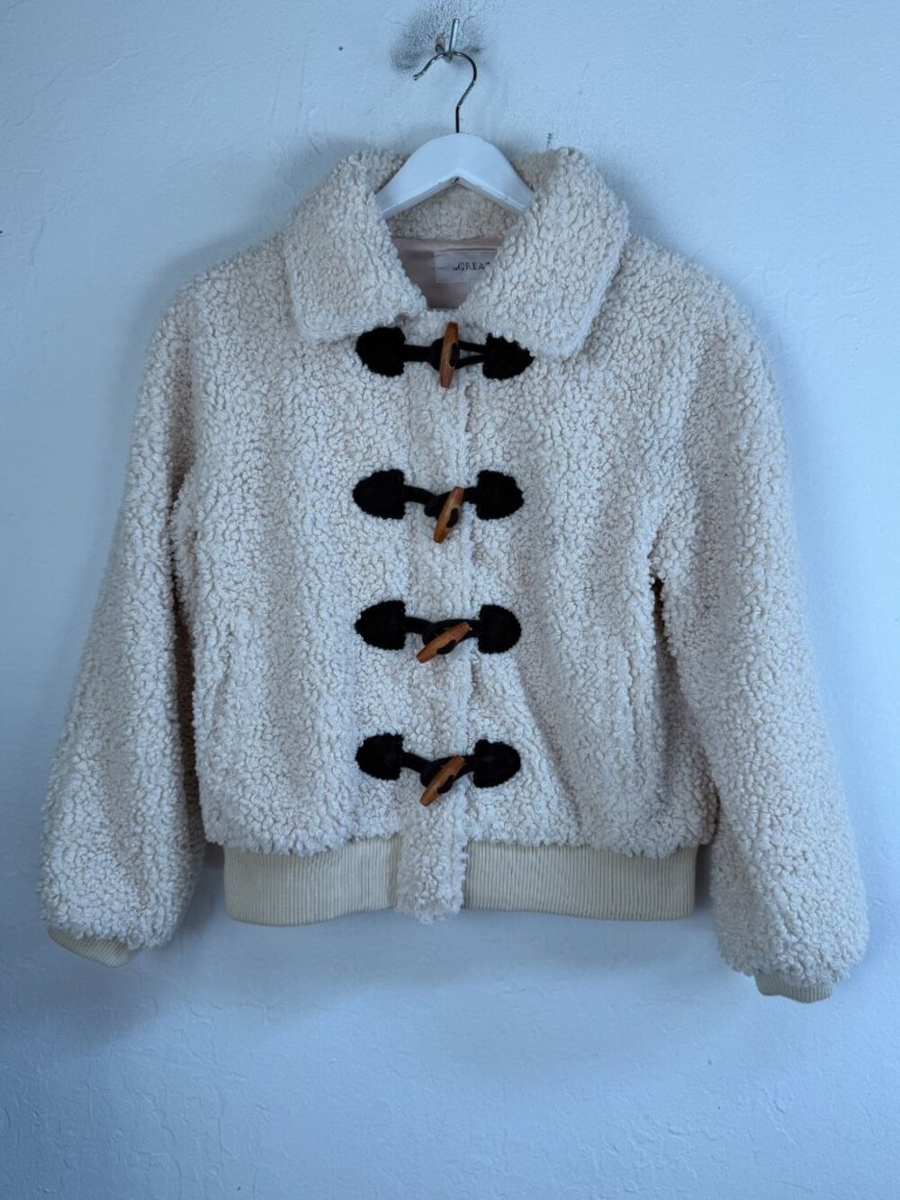 THE GREAT. The Sueded Toggle Sherpa Coat 1 S Cream Fleece Fleece Bomber Jacket
